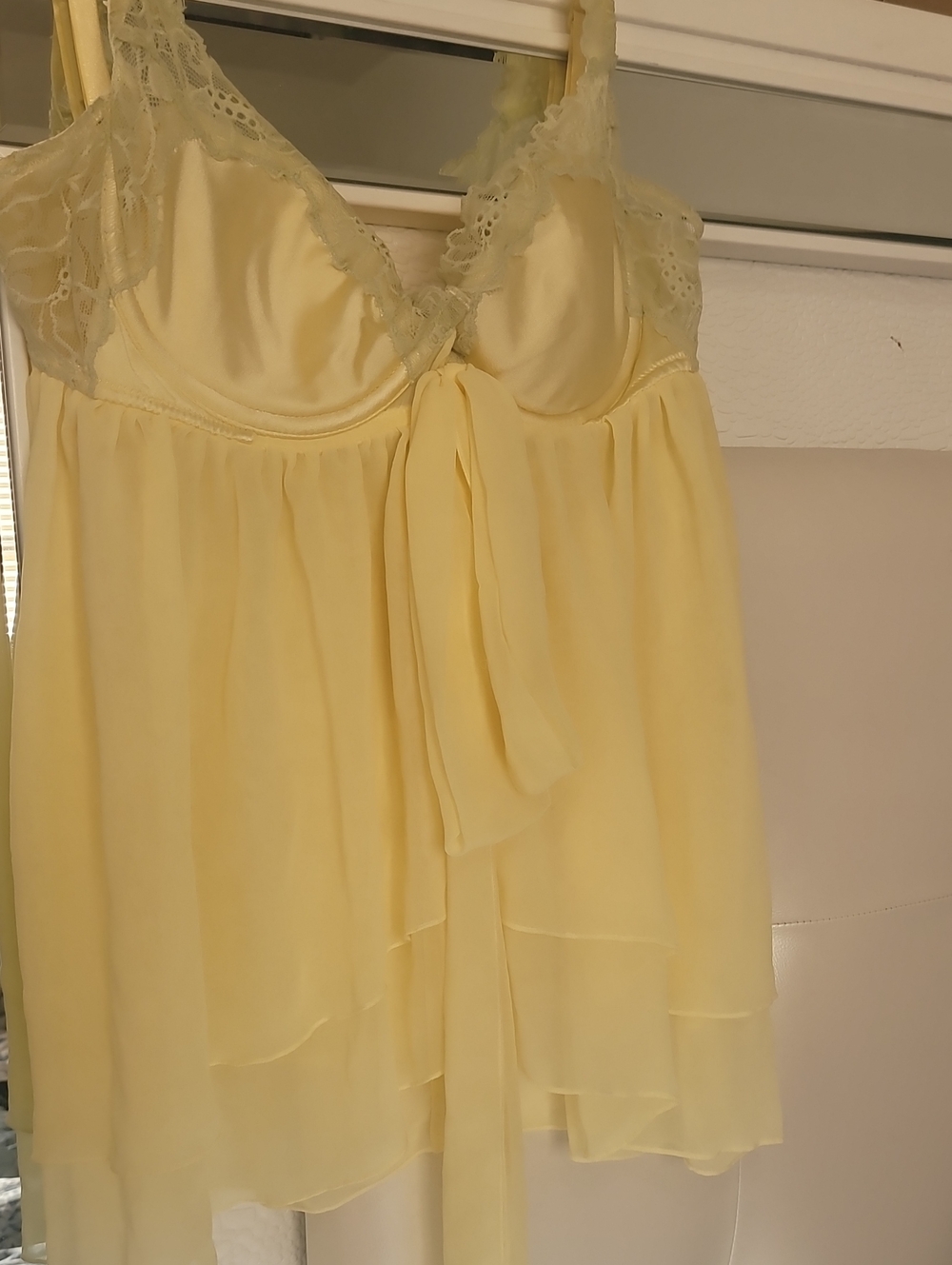 Victoria's 💎Secret Pale Yellow Chiffon Lace-Trim Babydoll